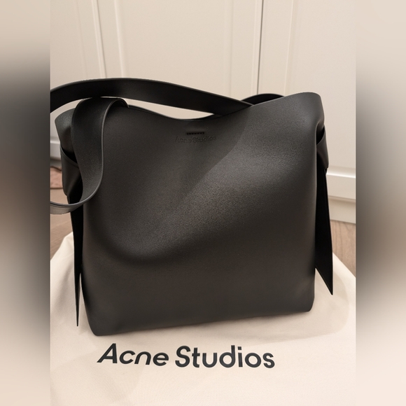 Acne Studios Musubi Midi Bag in Black - Picture 4 of 8